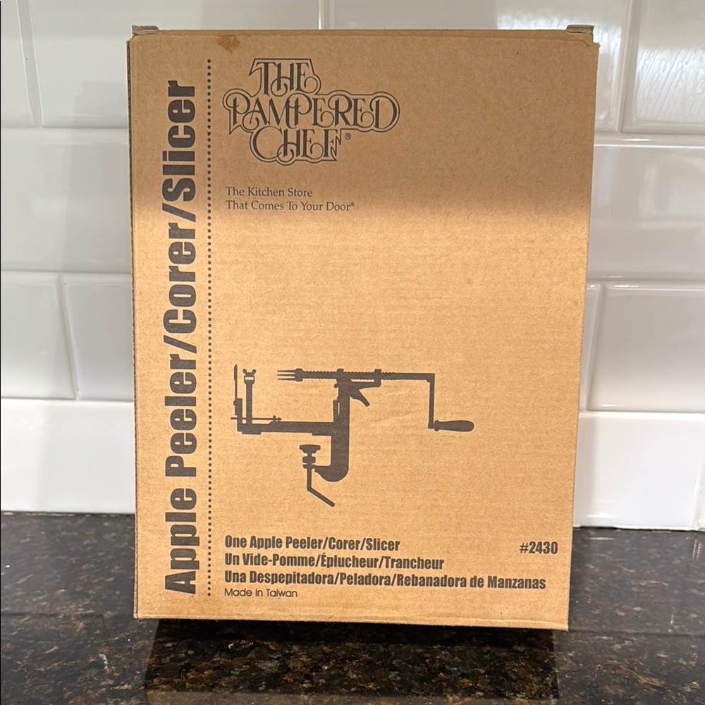 Pampered Chef  Apple/Peeler/Corer/Slicer